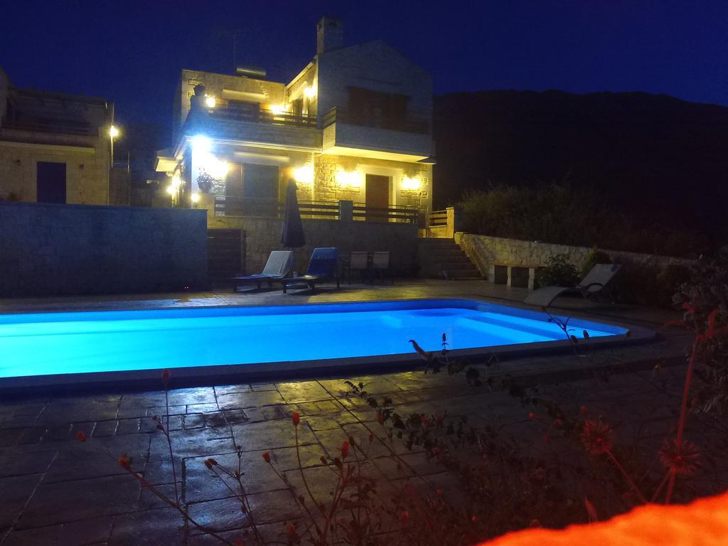 Lake Villas Mouríon Exterior foto